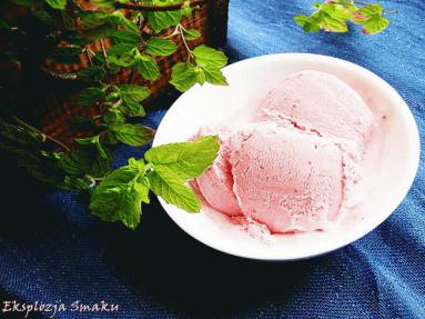 Lody truskawkowe